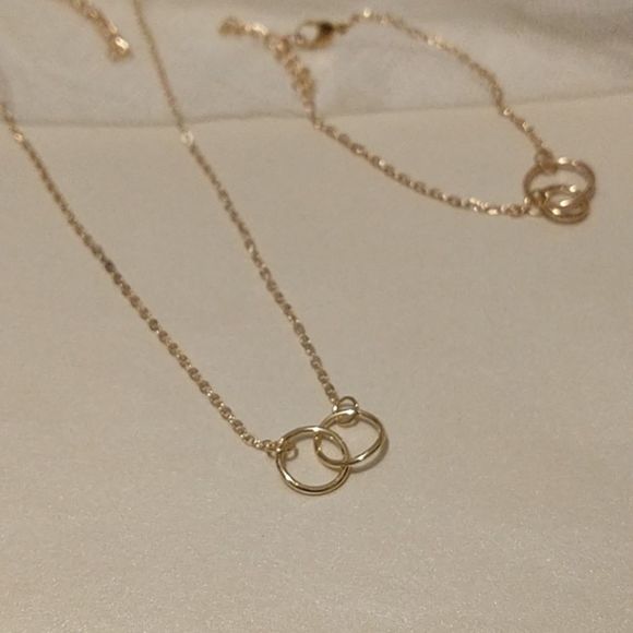 Gold Loops Set! - Picture 2 of 8